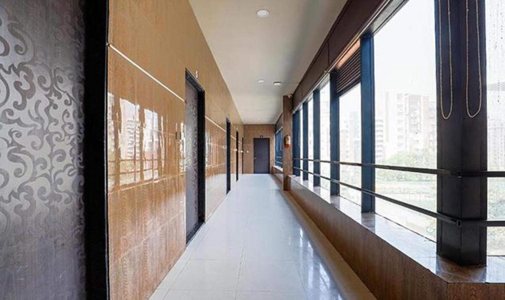 Hotel O Marigold Surat Bagian luar foto